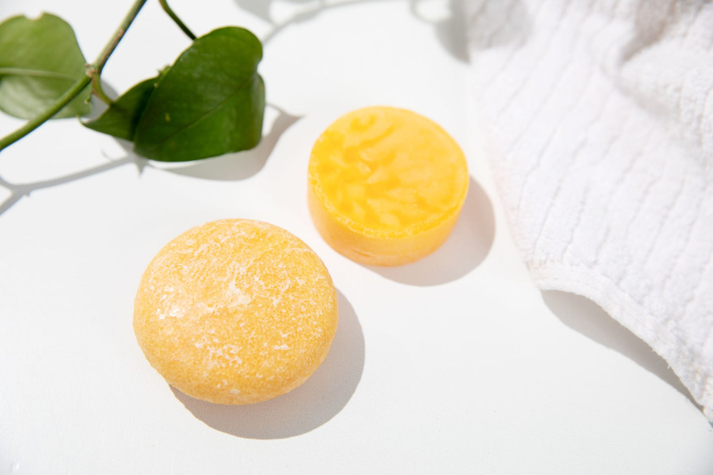Mighty Mango Moisturizing Shampoo Bar