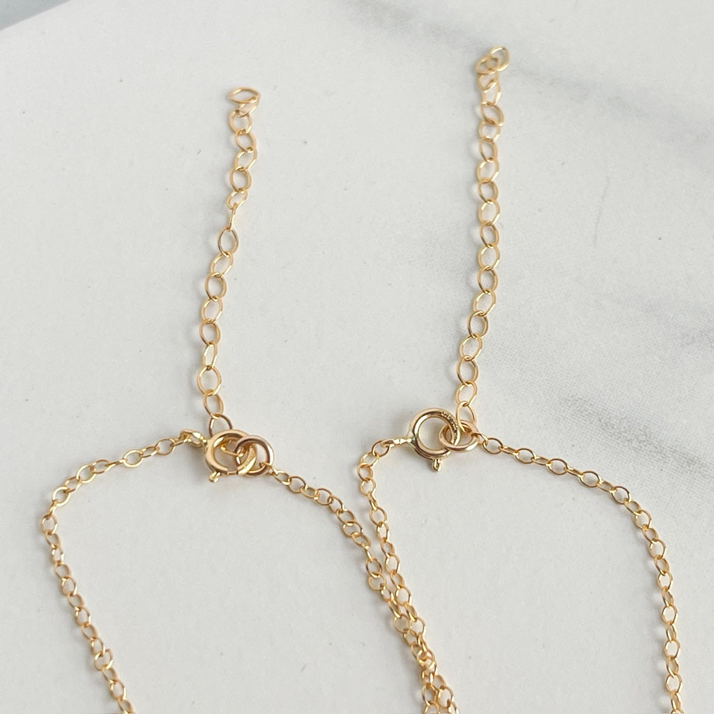 Mom Bar Necklace - Gold or Silver